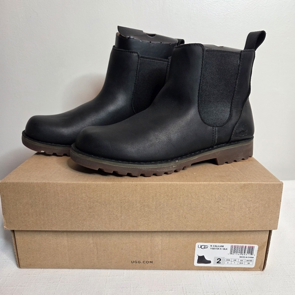 UGG Other - NWT UGG Kids Callum Ankle Boot Leather Chelsea Black, Size 2